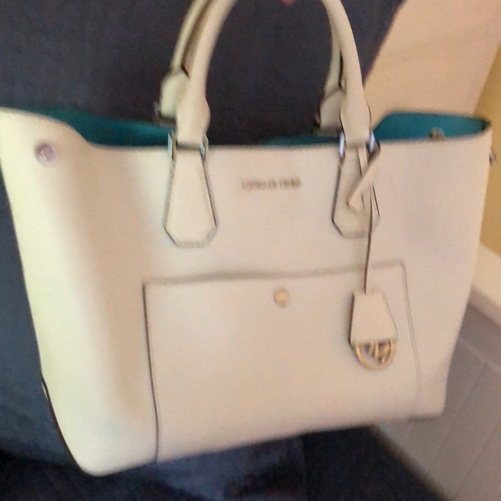 Ready for summer sale!! 
Michael Kors summer bag